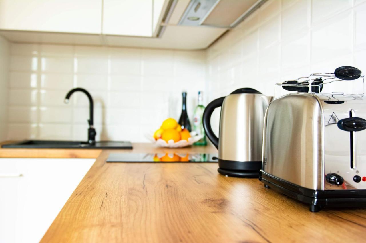 Apartamenty Kielce-Apartament Przy Lesie, Parking, F Vat ภายนอก รูปภาพ